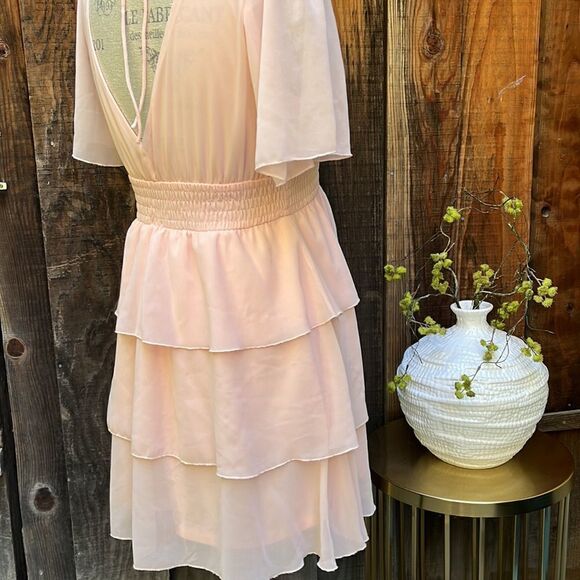 FOREVER
21 LOW V-NECK MINI DRESS. Size M - Picture 4 of 6